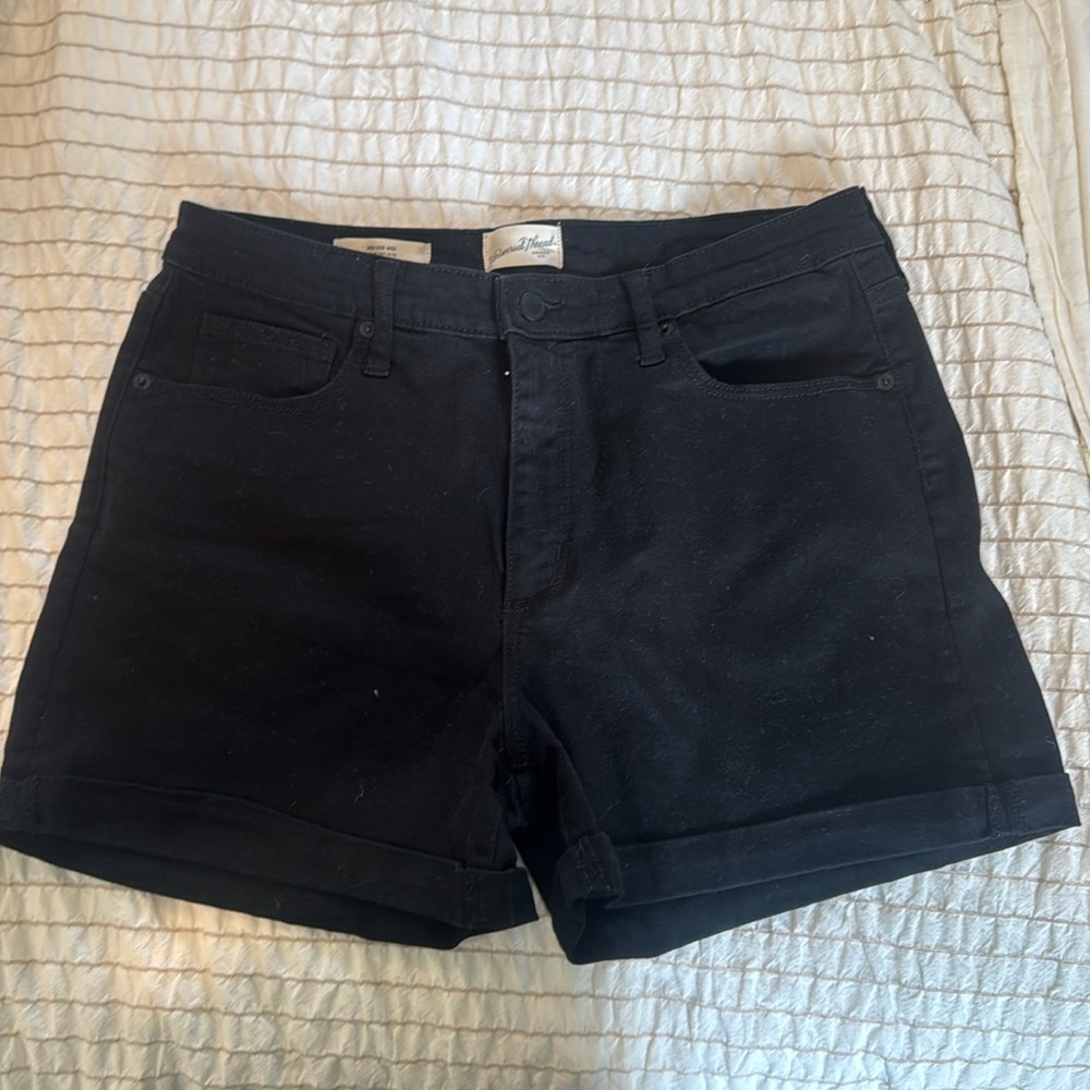 Universal Threads Shorts-High Rise Midi - Picture 4 of 5